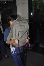 Shahrukh Khan & family return from london in Mumbai Airport  on 14th July 2011 (7).JPG